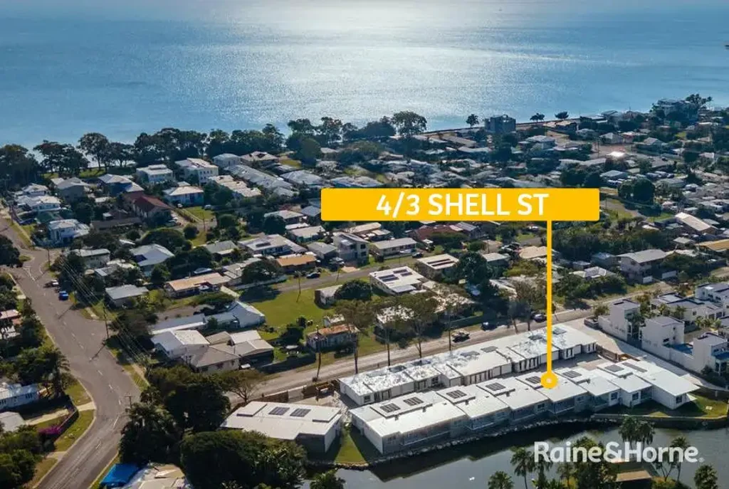 Urangan 3 Bedroom Walk to Cafes - Living the Dream