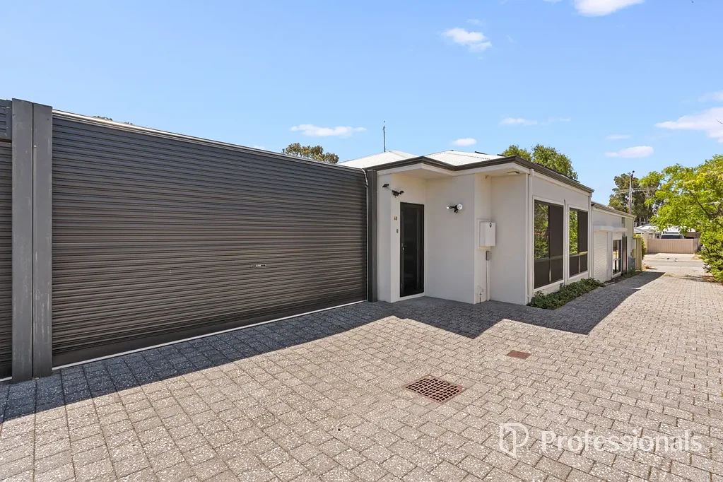 4B Heathcroft Road, Balga, WA 6061