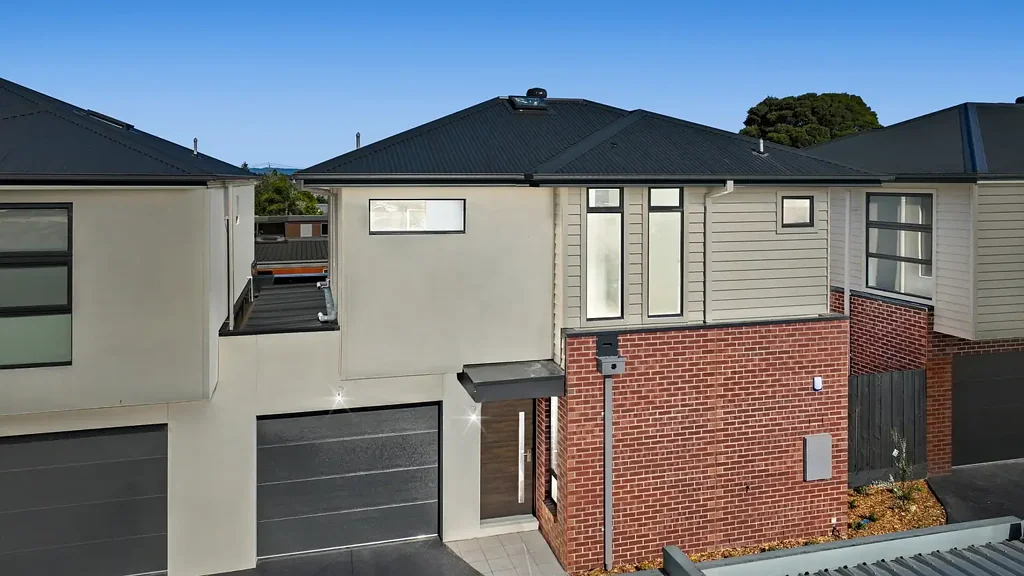 2/4 Burton Street, Lalor, VIC 3075
