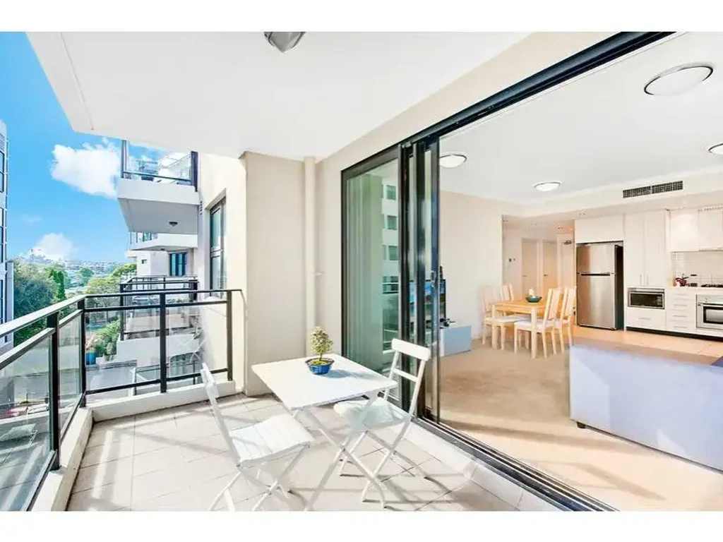 Spacious 1 brm, amazing convenience
