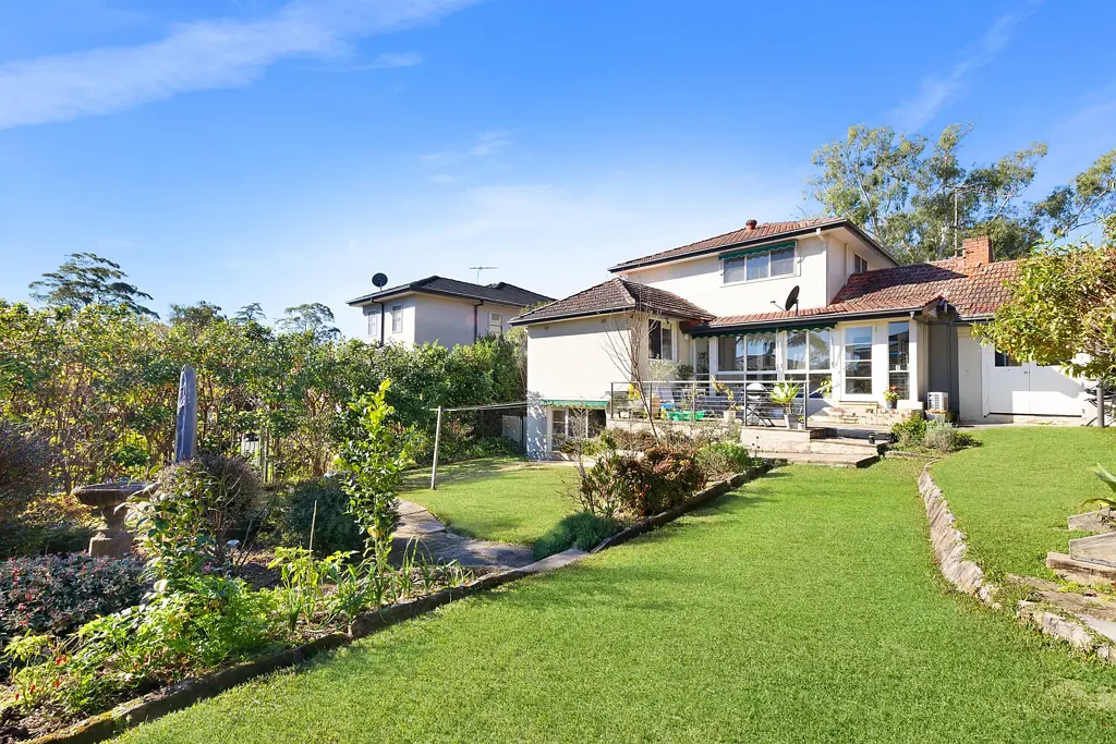 32 Fairlawn Avenue, Turramurra, NSW 2074