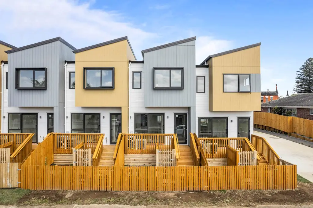 Papatoetoe 2房  Ready To Move In - Title & CCC Issued!