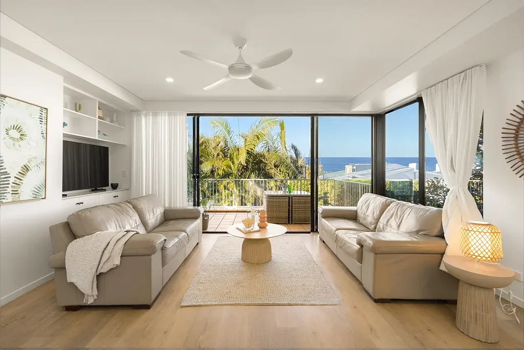 Sunshine Beach 2Phòng ngủ Sunshine Beach Coastal Retreat with Stunning Ocean Views & Rooftop Sanctuary