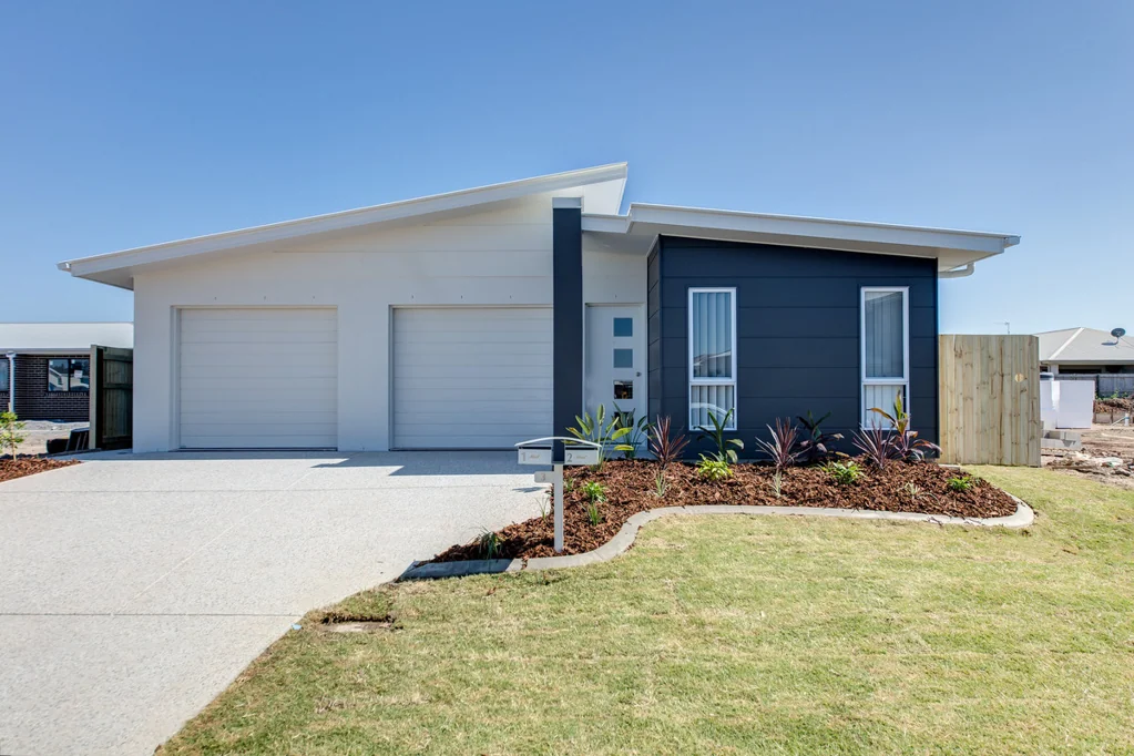 Caloundra West 5Habitaciones Dual-Income Opportunity in the Heart of the Sunshine Coast