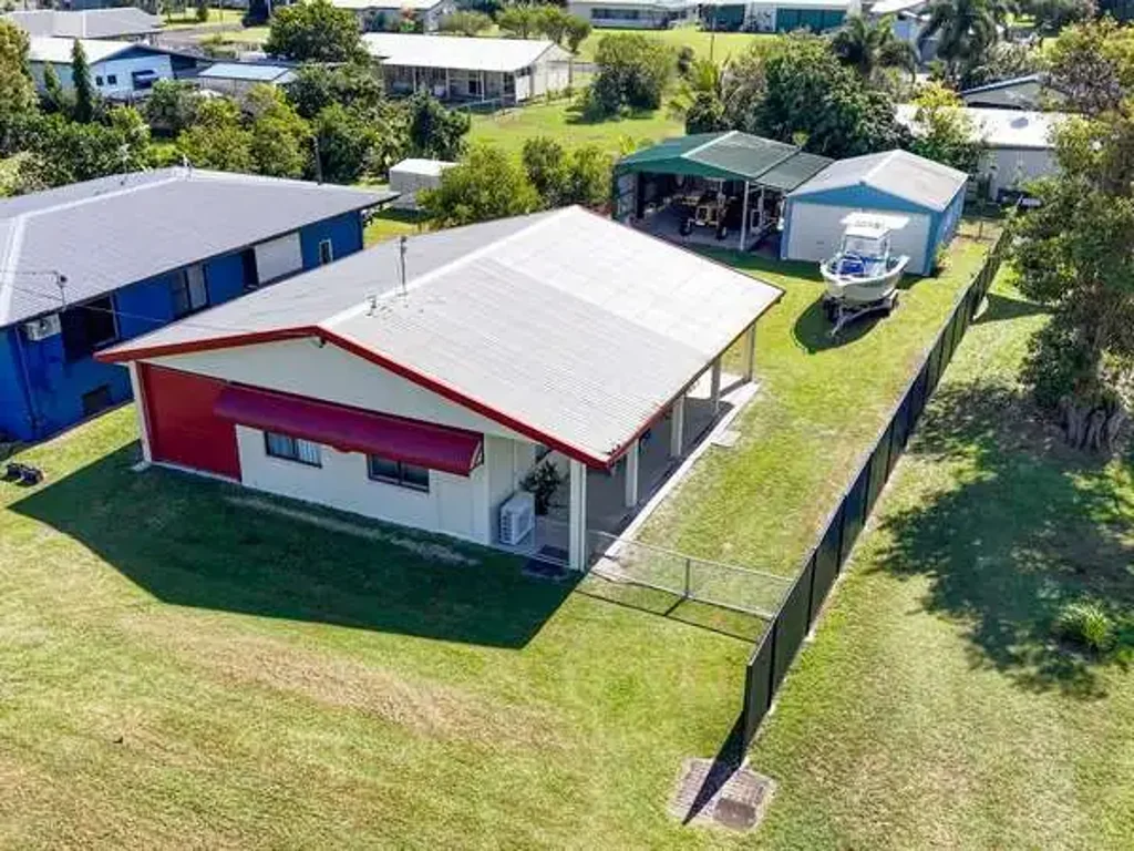 26 Hawthorne Drive, Kurrimine Beach, QLD 4871