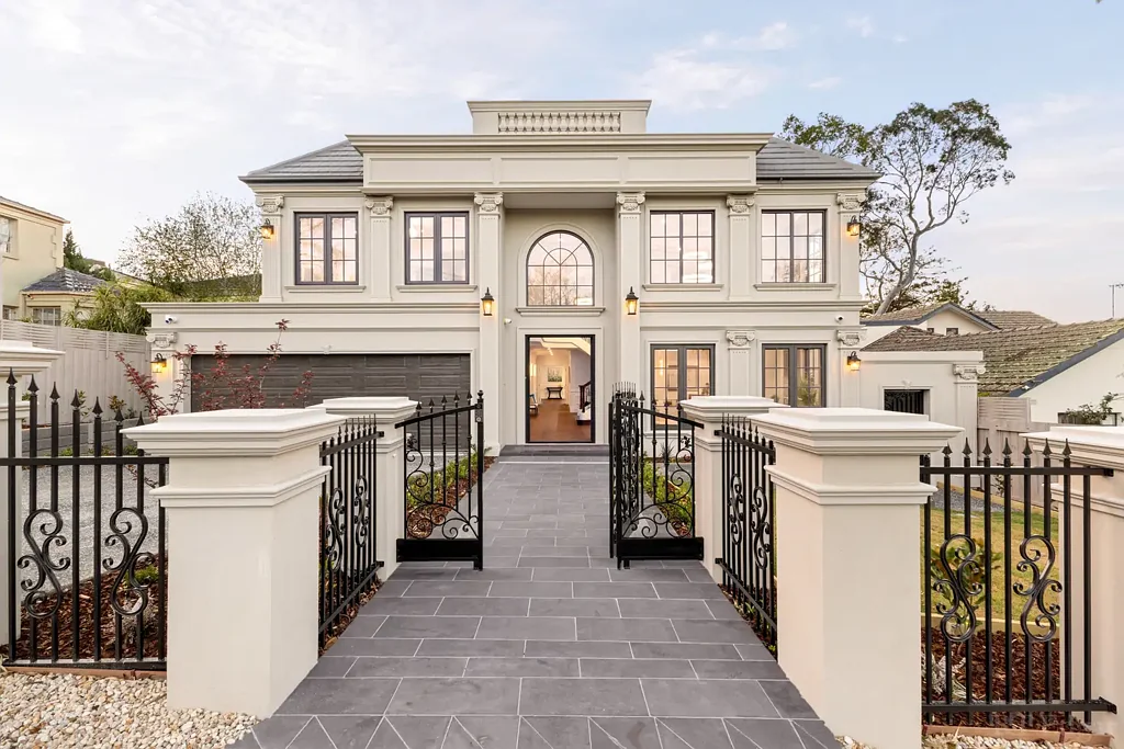 Balwyn North 5Phòng ngủ Inspiring grandeur with the newest of luxuries