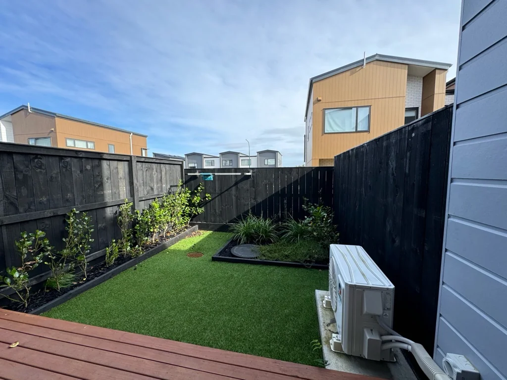 Modern 2-Bedroom + Study Townhouse in the Heart of Flat Bush