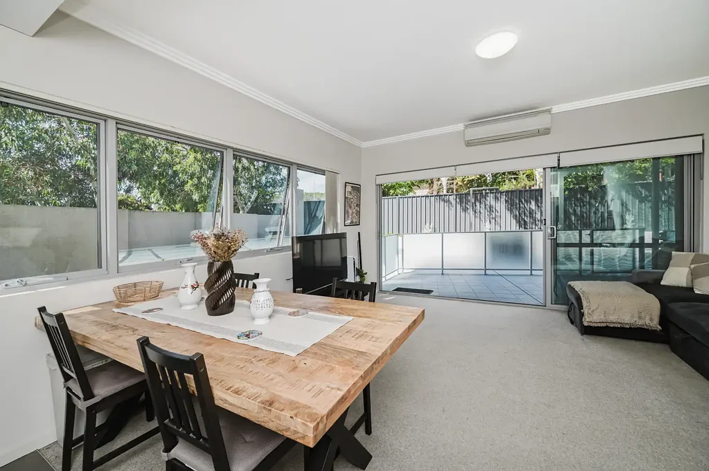 North Perth 1कमरा Light and Bright Ground Floor Unit