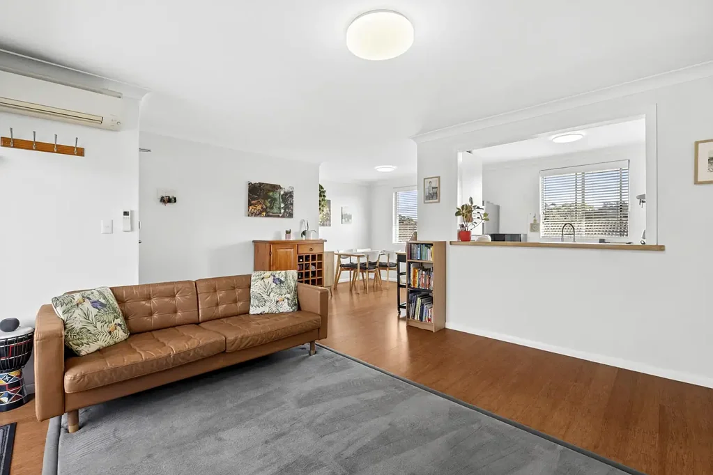 Manly Vale 2غرفة نوم Top floor excellence with dual gargage and lifestyle ease