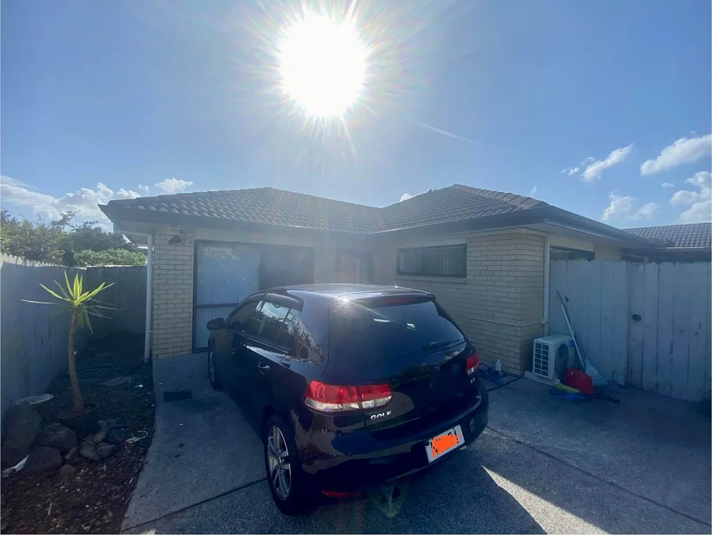 Family home in Flat Bush!