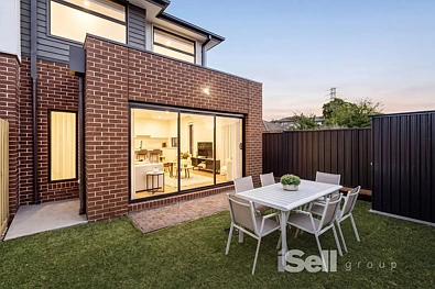 25A Newcomen Road, Springvale, VIC 3171, 5 રૂમ, 3 બાથરૂમ, Townhouse