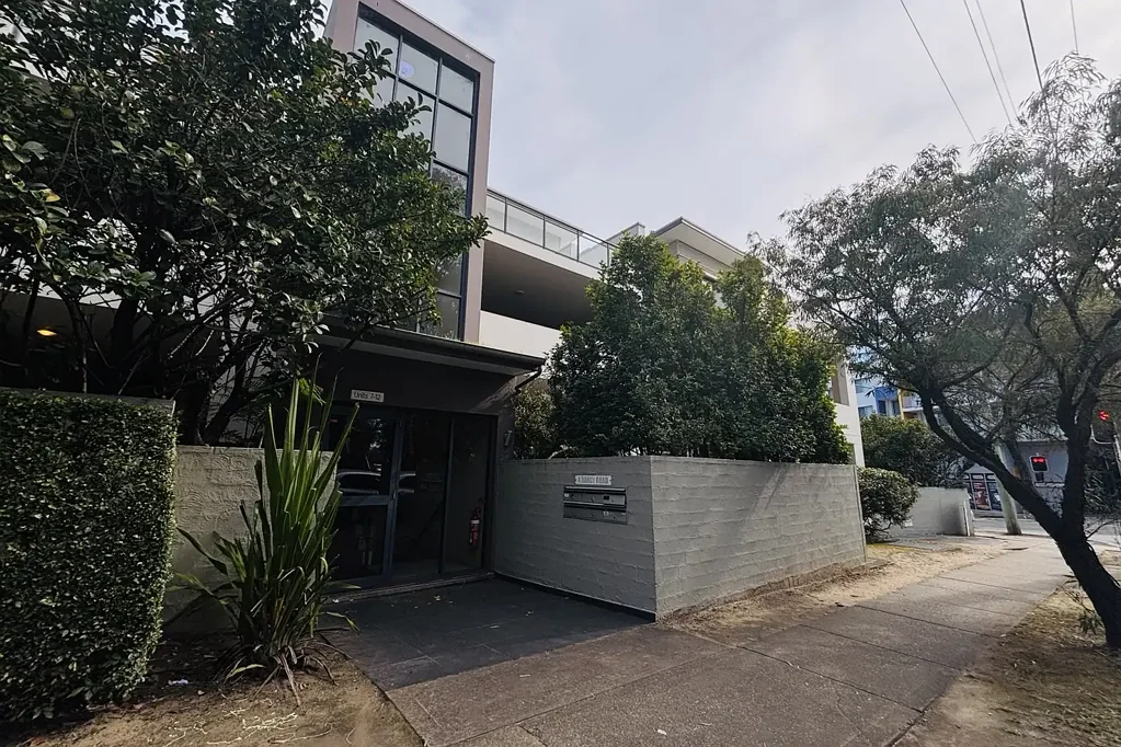 Modern and Convenient 2-bedroom Unit