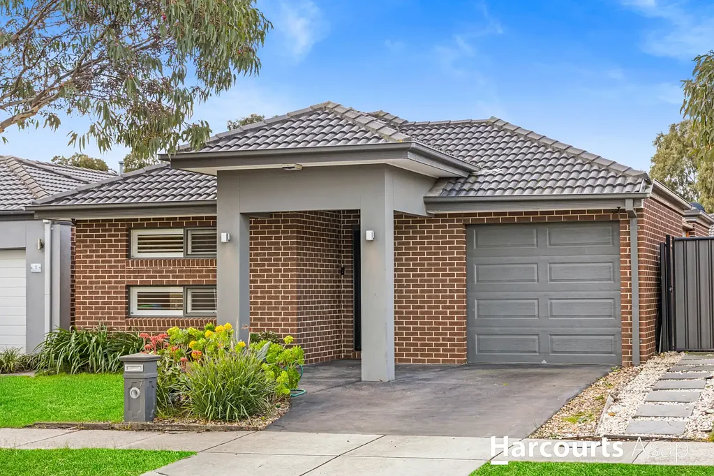 Clyde North 3房  Modern Comfort in a Peaceful Setting – Move-In Ready Three-Bedroom Home