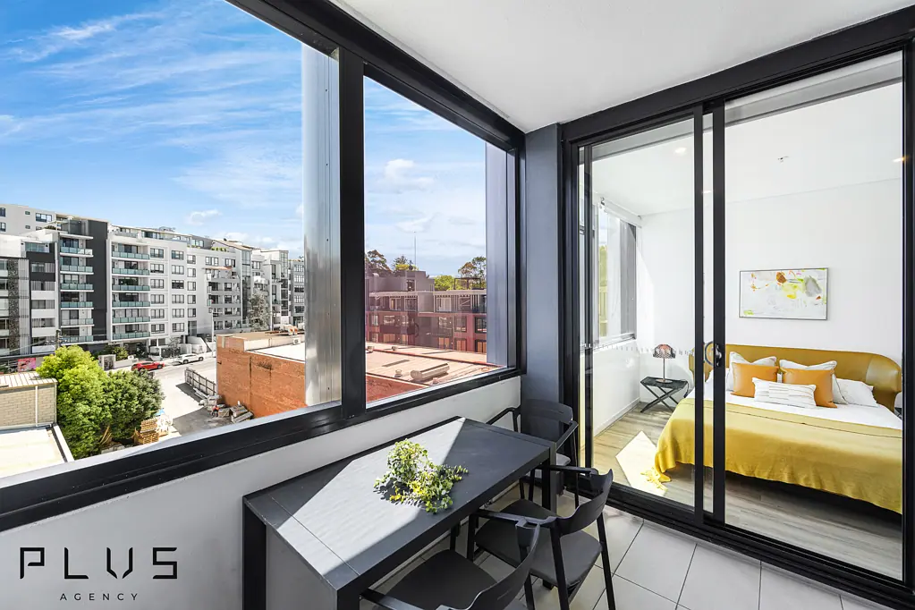 Ryde High level north-west aspect 1 bedroom with winter garden