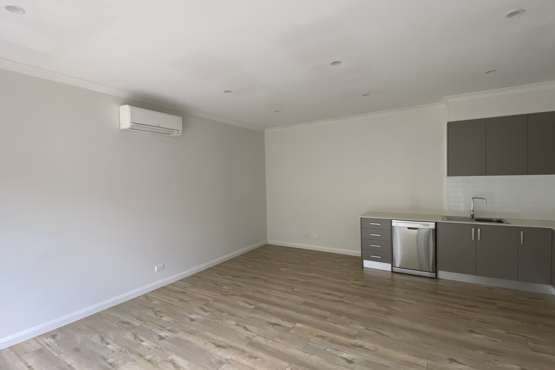 71-73 NEWLANDS RD, COBURG NORTH VIC 3058, 0房, 0浴, Unit