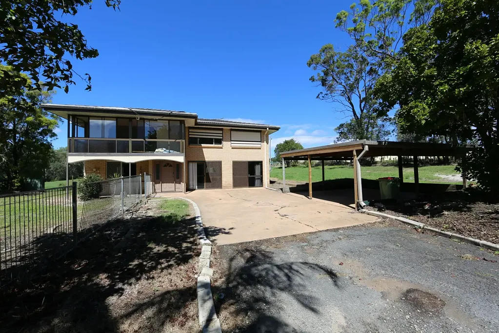 3 Bedroom on 5 acres