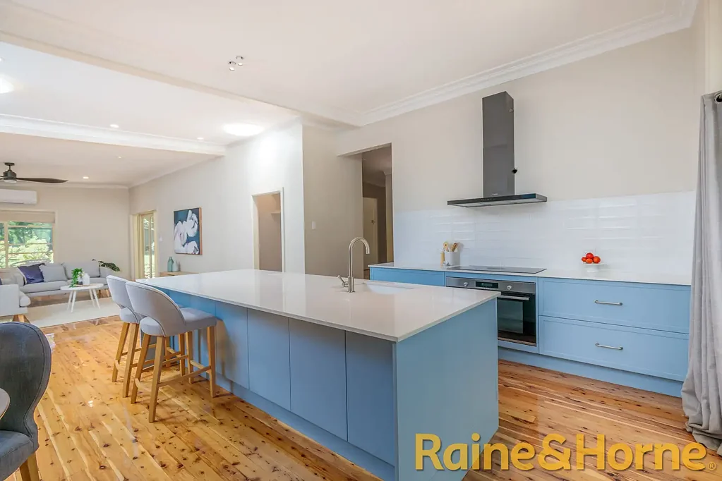 Dubbo 4બેડરૂમ Central Location - Stylish, Spacious & Effortlessly Convenient