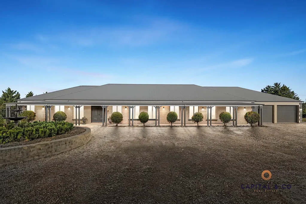 13 Rangeview Close, Mickleham, VIC 3064