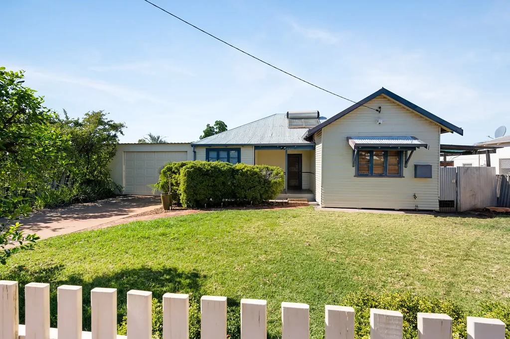 111 Campbell Street, Lamington, WA 6430