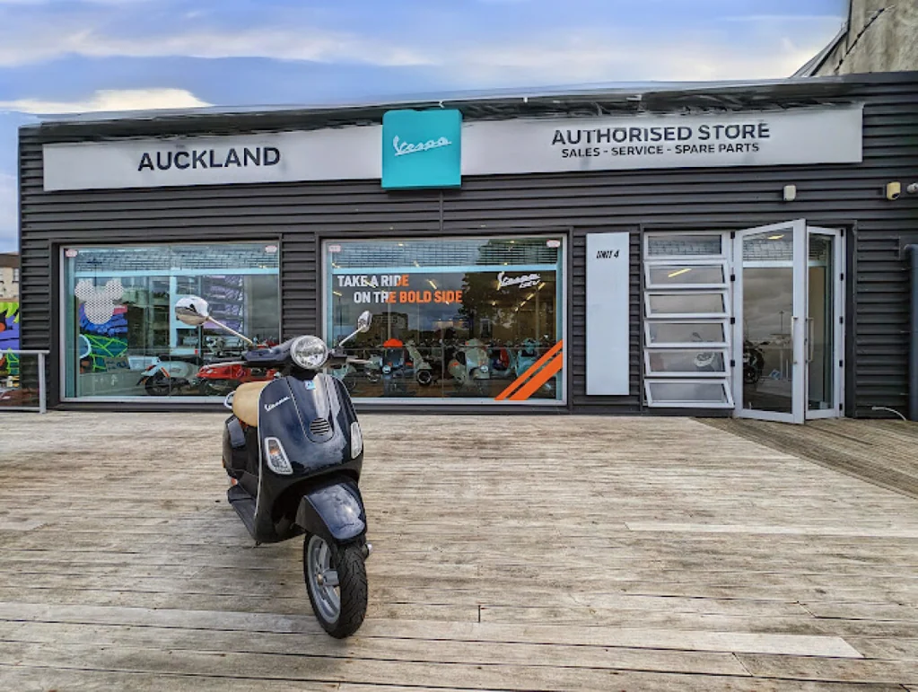 Auckland Central  Bright and tidy retail space Auckland CBD