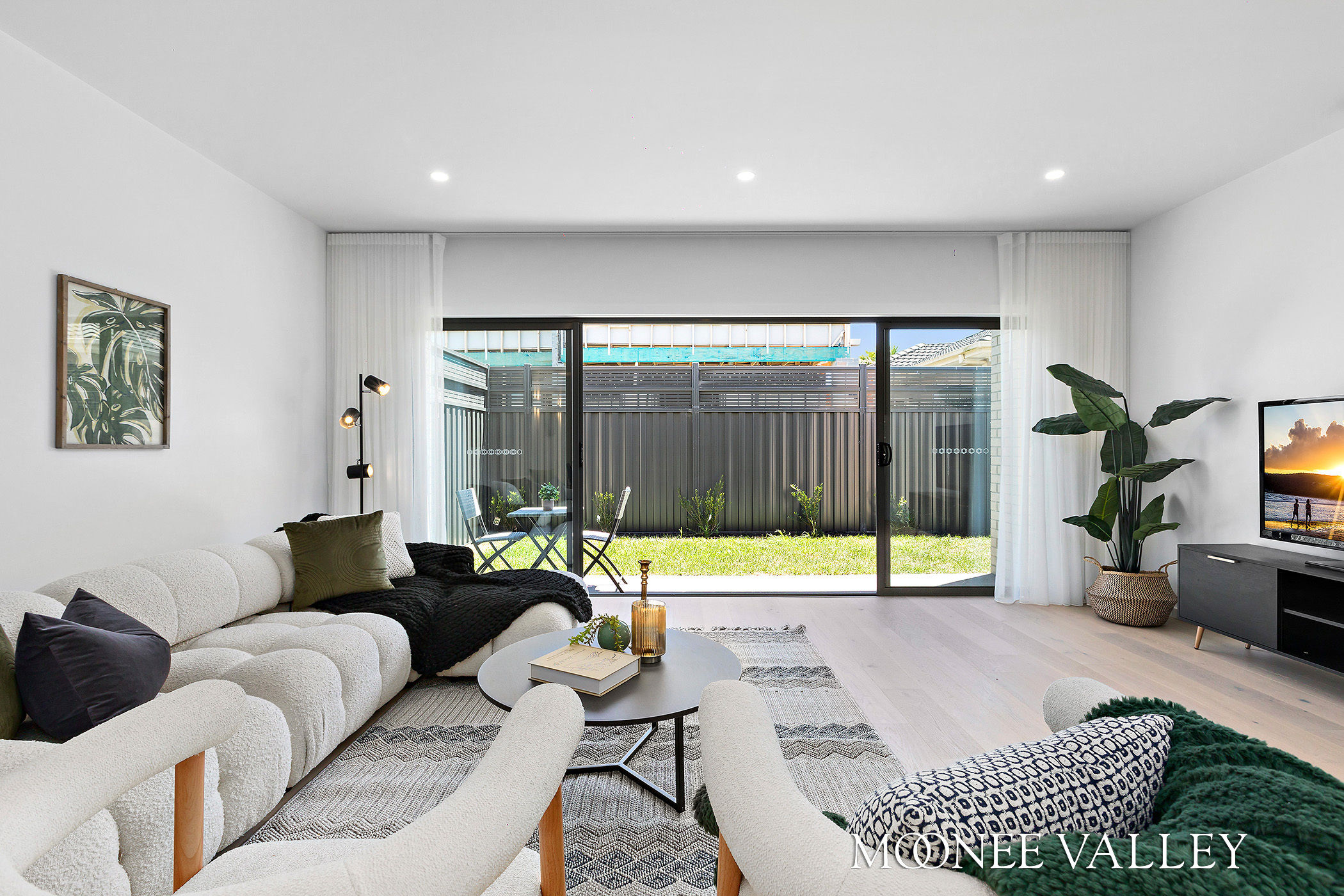 1 ARVERN AV, AVONDALE HEIGHTS VIC 3034, 0 Bedrooms, 0 Bathrooms, Townhouse