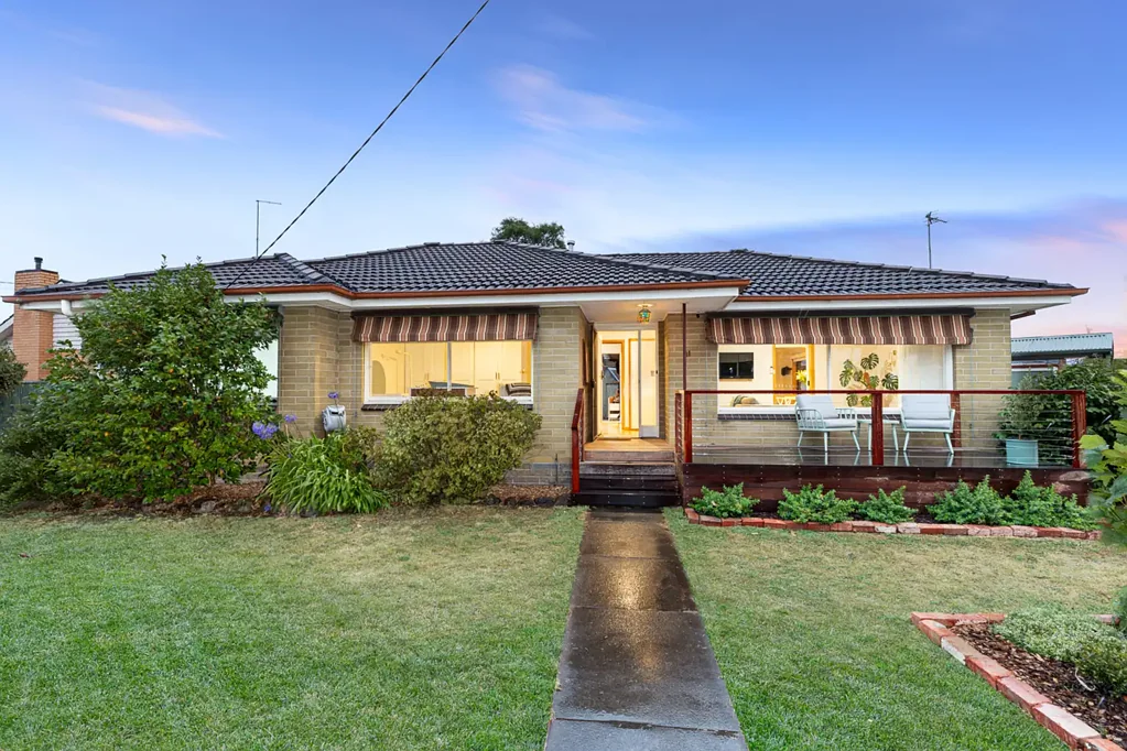 31 Webbcona Parade, Wendouree, VIC 3355