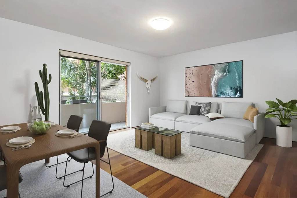 Beautifully updated apartment in convenient location