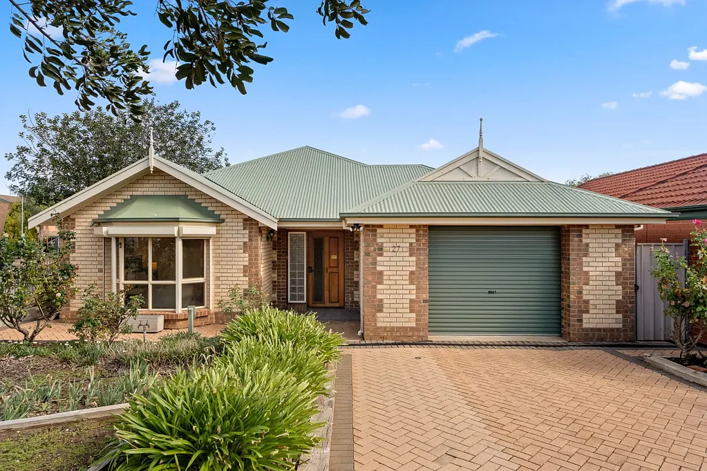 Mitchell Park 3Habitaciones Your ticket to stress-free living in Mitchell Park's perfectly placed heart…