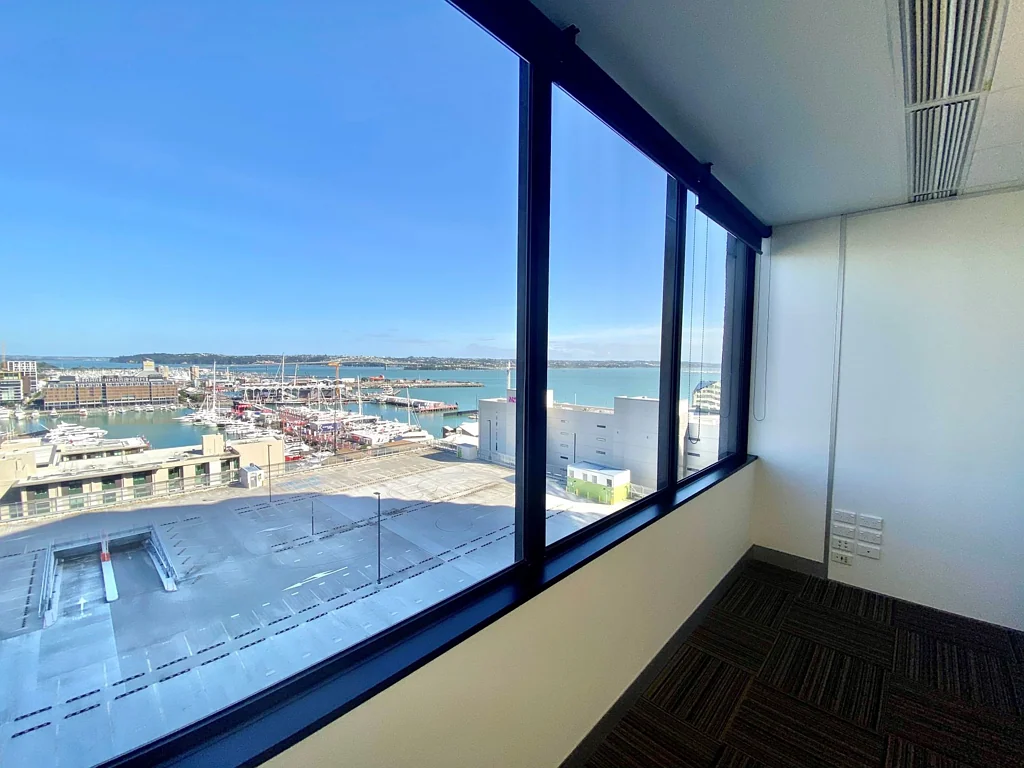 Auckland Central Expansive Views