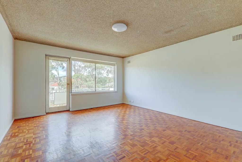 Two Bedroom Furnished Unit in the Heart of Kingsford!