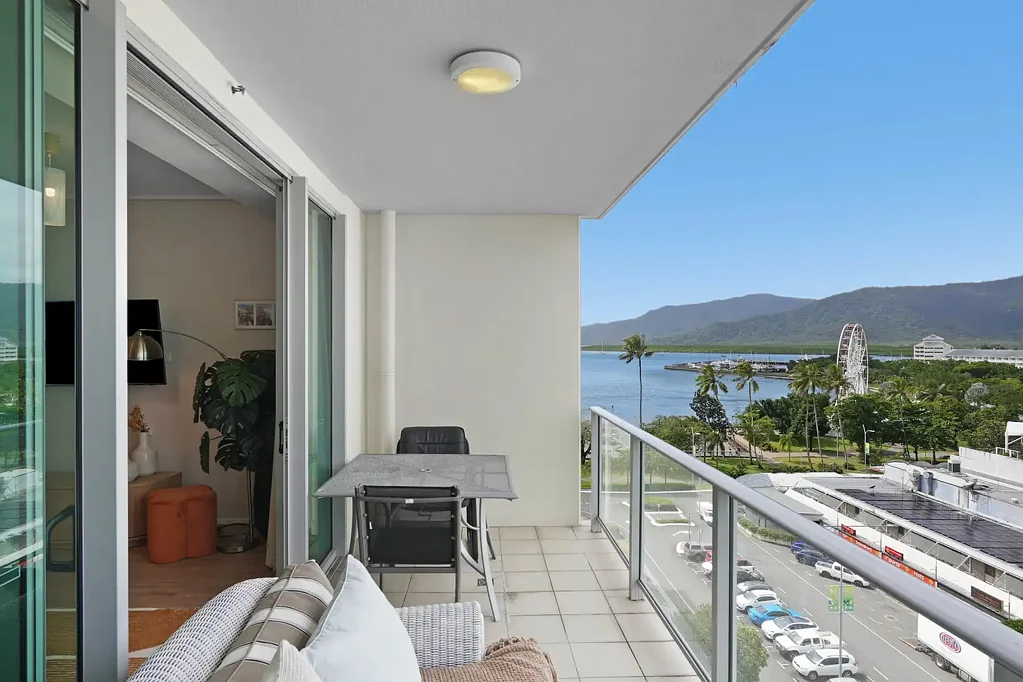 Cairns City 2房  Dual-key waterfront investment with stunning Cairns outlook