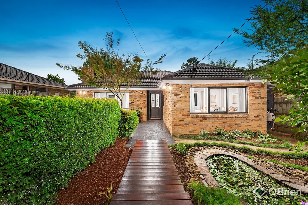 25 Centre Road, Vermont, VIC 3133