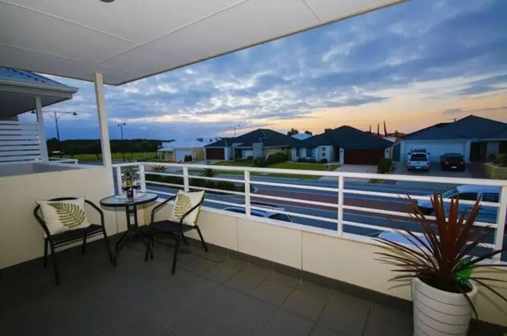 Apartment living - partly furnished
