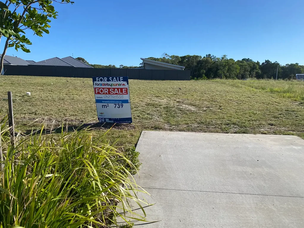 Iluka Large Block in Birrigan Estate