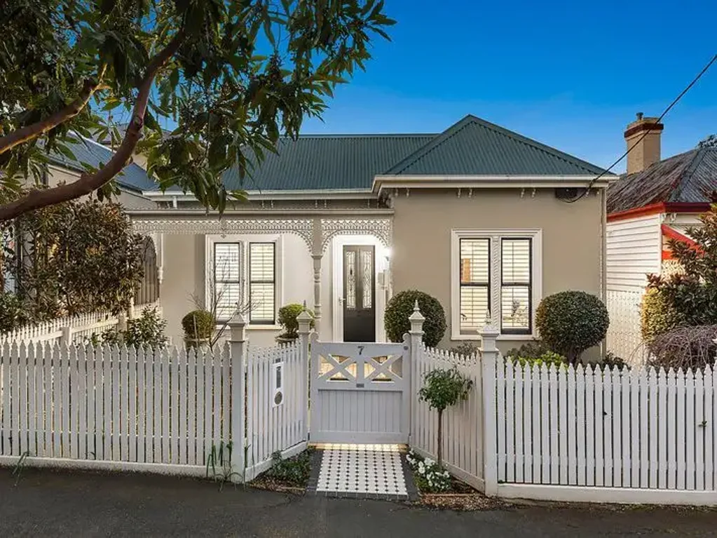 Superb 4 bedroom Victorian Home