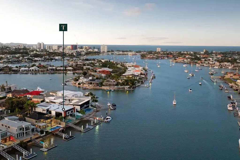 Mooloolaba 4Zimmer Luxury Deepwater Living: Award-Winning Design