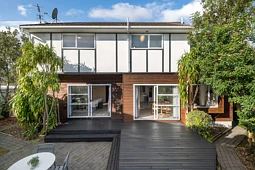 2/5 Stanley Ave, Milford