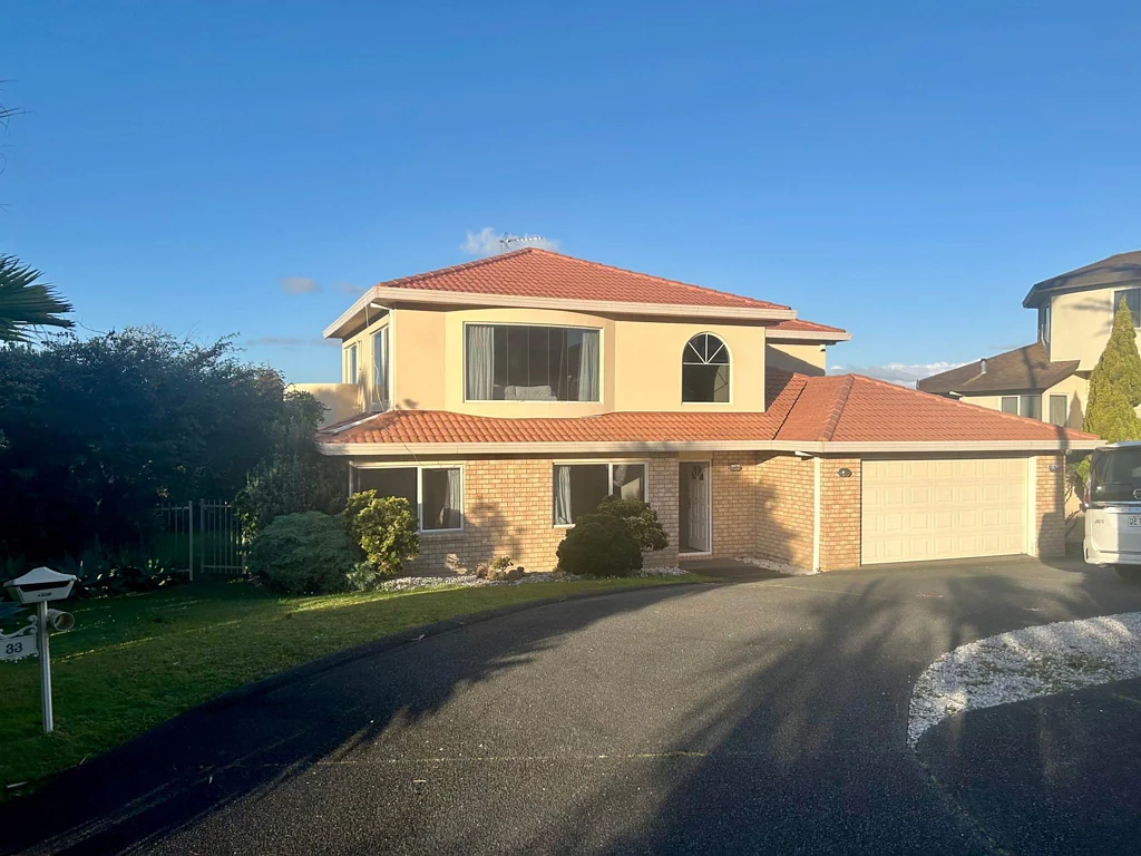 Large Family Home with Gorgeous Views