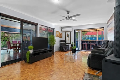 37 Paluna Street, Riverhills, QLD 4074, 4 slaapkamers, 2 badkamers, House