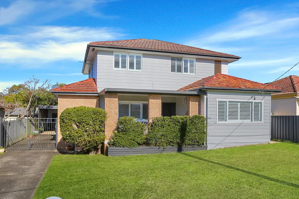 4 Parry Street, Pendle Hill, NSW 2145