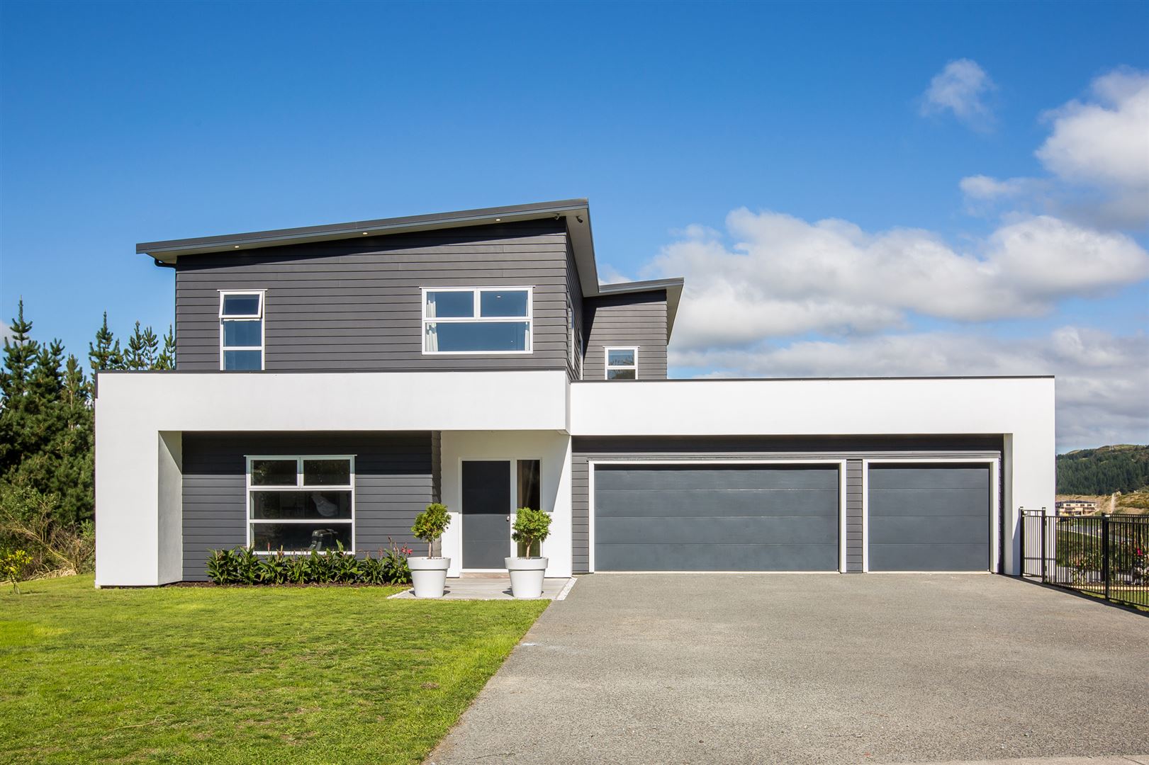 32 Pacific View, Whitby, Porirua, 4 Kuwarto, 0 Banyo