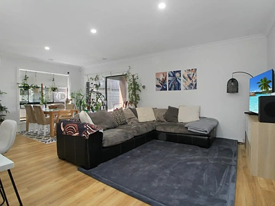 ਰਹਿਣ ਵਾਲਾ ਕਮਰਾ - 12 Silvertop Street, Lucknow, VIC 3875
