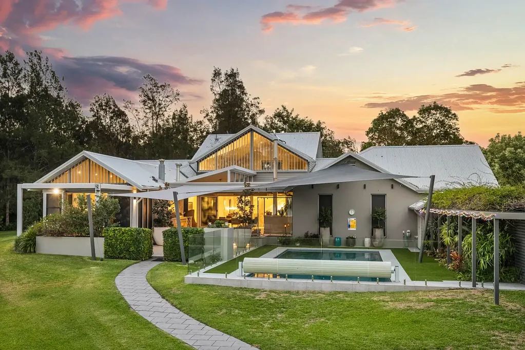 106 STINGAREE POINT DRIVE, Dora Creek, NSW 2264