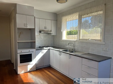 8 Watkins Court, Springvale, VIC 3171, 3 Kuwarto, 1 Banyo, House