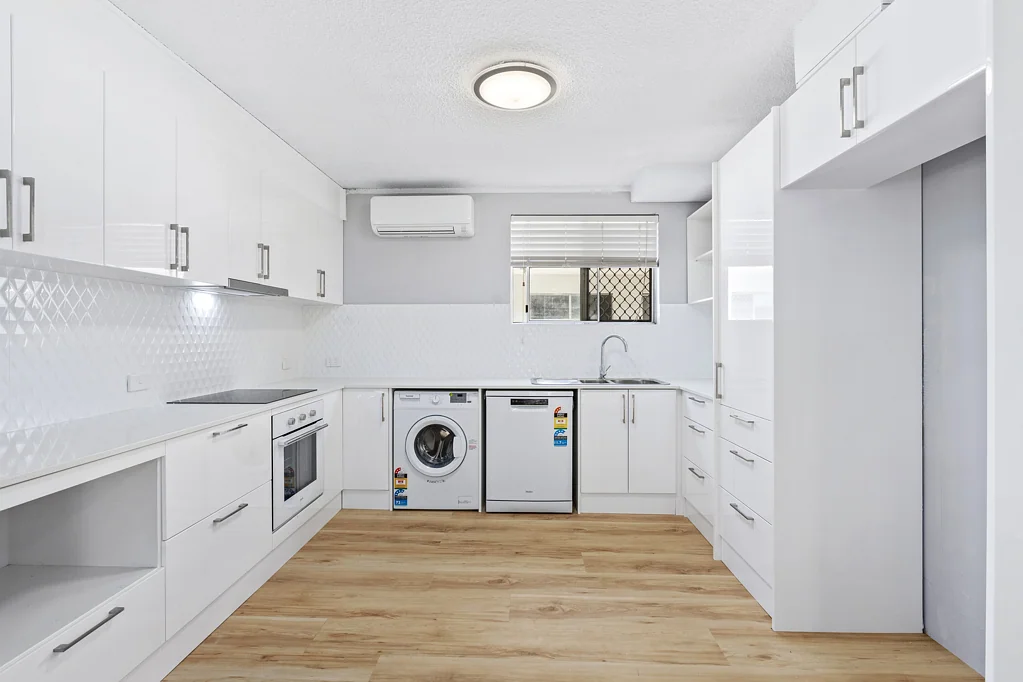 1/248 Stanhill Drive, Surfers Paradise, QLD 4217