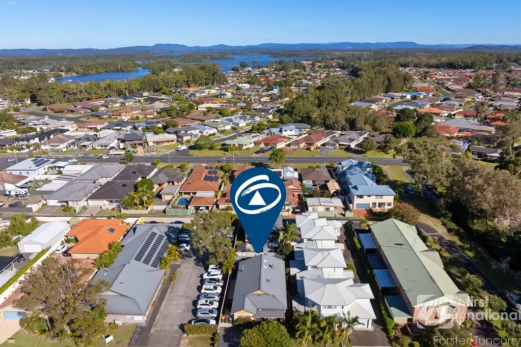 Tuncurry 7ਬੈੱਡਰੂਮ Two Modern Dwellings, MU1 Zoning & Development Potential in Central Tuncurry