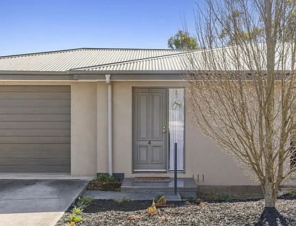 4/75 Hamilton Street, Gisborne, VIC 3437, 2 ਕਮਰੇ, 2 ਬਾਥਰੂਮ, Unit