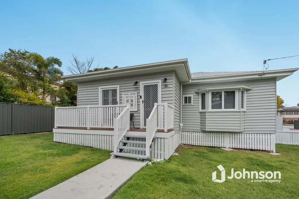 North Booval 3ਬੈੱਡਰੂਮ Charming Family Home in North Booval.
