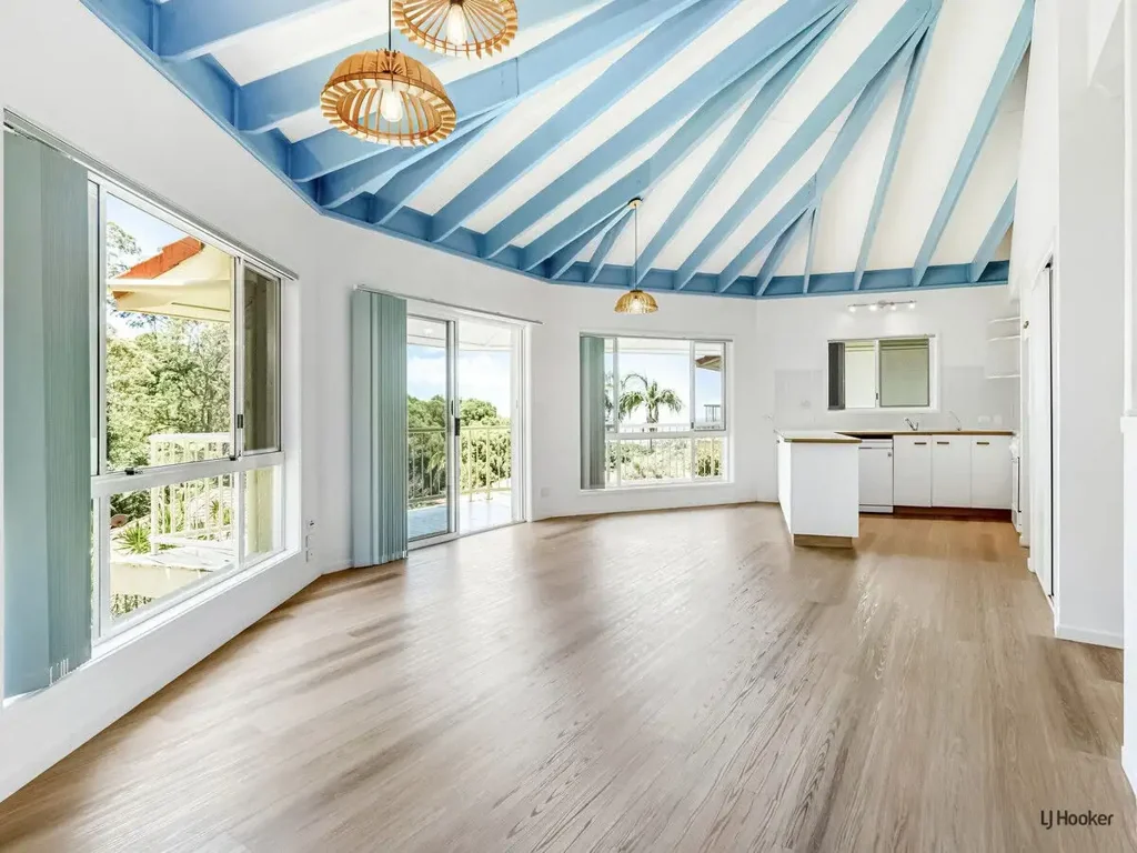 Bilambil Heights 3房  Stand alone home under $895,000
