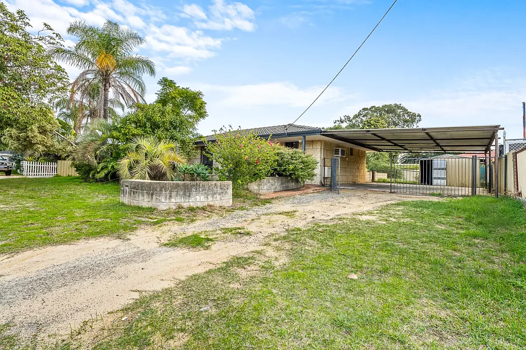 Gosnells 3 Bedroom Investment Potential on a Generous 759m² Block